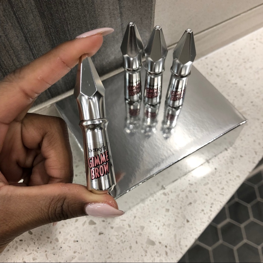 Benefits Gimme Brow+ Volumizing Eyebrow Gel